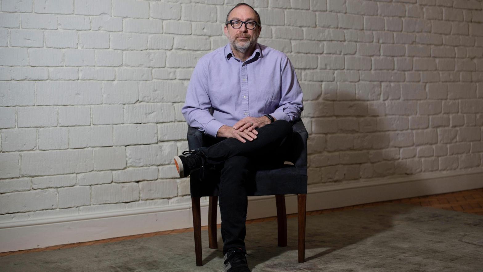 Jimmy Wales posing for a portrait in London, 2021.  (Photo: Daniel Leal, Getty Images)