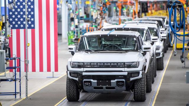GM Starts Delivering Hummer EV Even Though the Planet Doesn’t Need Luxury Electric Trucks