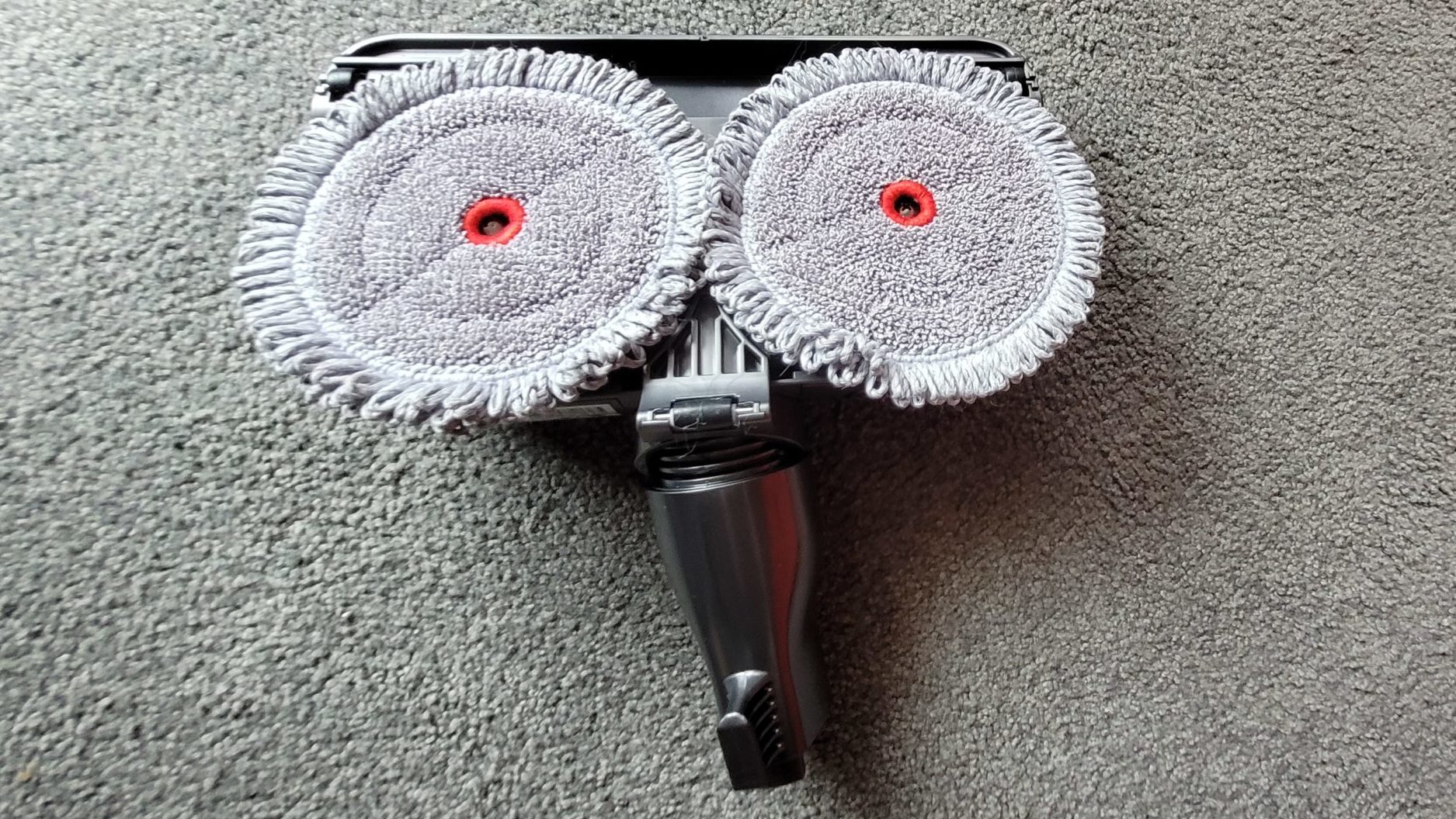 The LG CordZero vacuum's mop nozzle