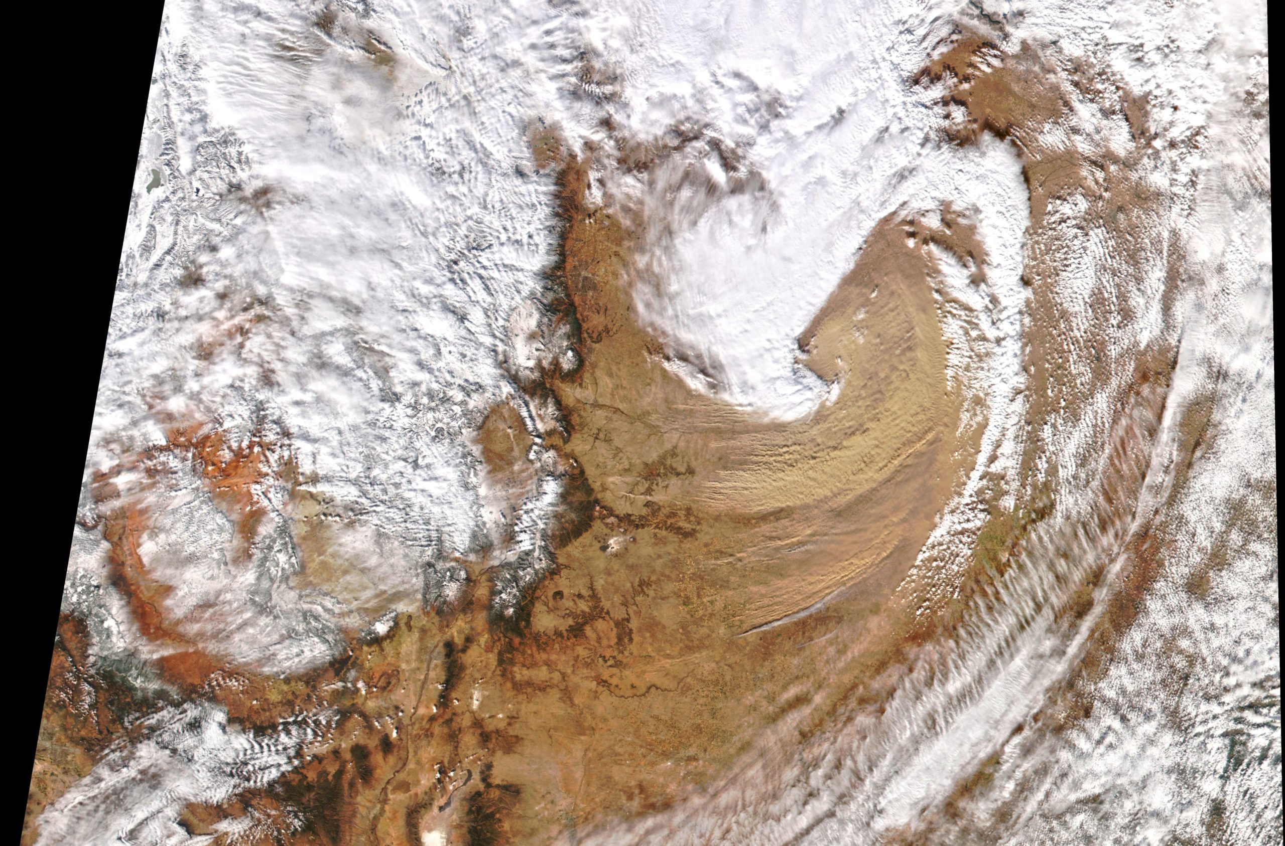 The wind and dust storm that moved across the central U.S. in mid-December (Image: NASA)