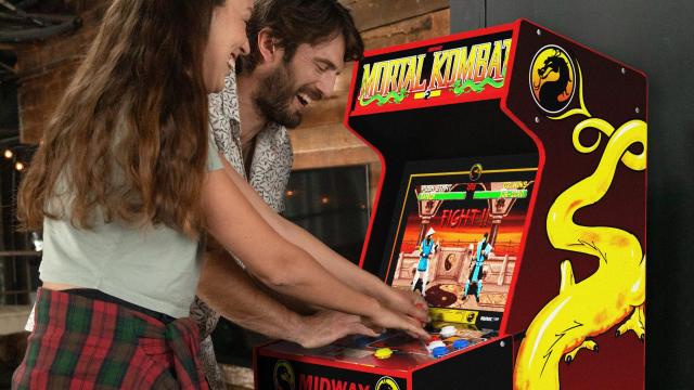 Arcade1Up’s Mini Mortal Kombat Arcade Cabinet Includes Online Multiplayer for Free