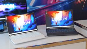 Photo: Sam Rutherford laptops ces 2022