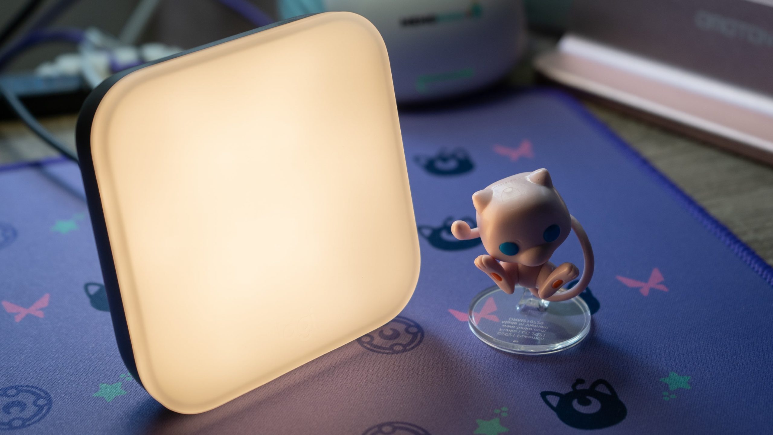 Light up your Mew with a faint glow, if you'd prefer not to focus on lighting yourself. (Photo: Florence Ion)