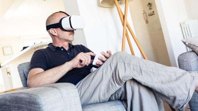 Here’s What I Learned From Strapping a VR Headset to My Dad’s Head
