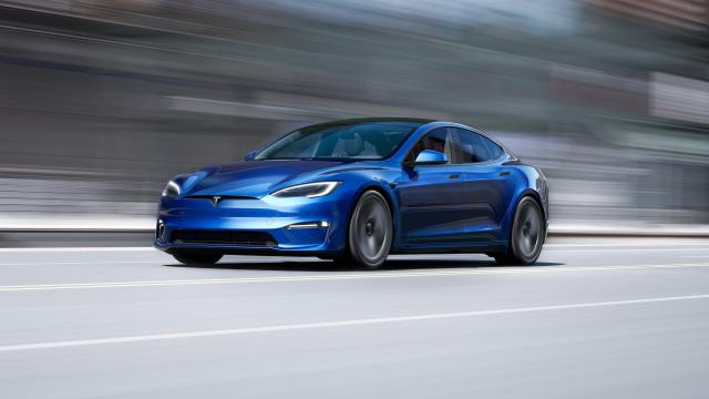 California May Finally Regulate Tesla’s “Full Self-Driving” Beta Test