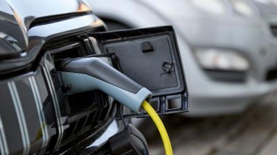 Labor Says It’s Serious About Electric Car Manufacturing