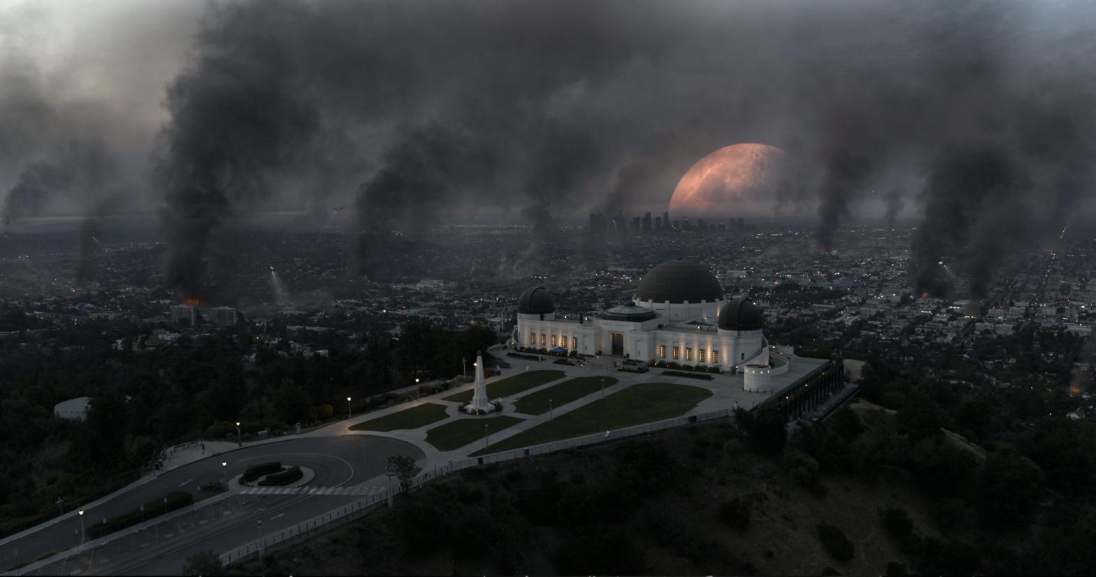 moon movies: The moon looms over Los Angeles in a scene from Moonfall. (Image: Lionsgate)