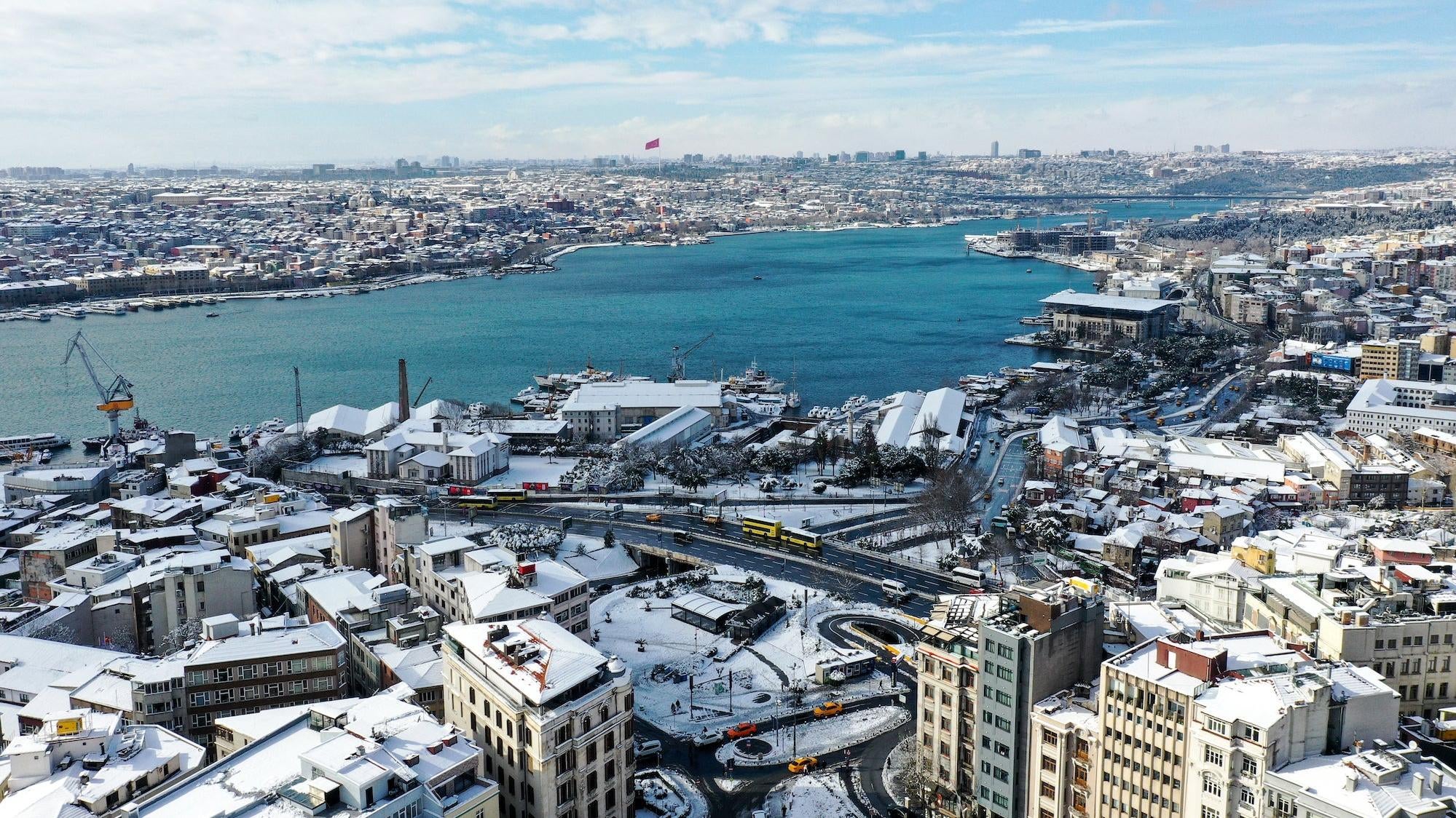 A drone photo shows an aerial view of Halic and its surroundings after heavy snowfall in Istanbul. (Photo: Muhammed Enes Yildirim/Anadolu Agency, Getty Images)