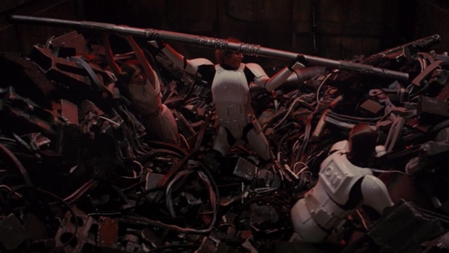 The trash compactor scene in Star Wars (Screenshot: Lucasfilm/Disney+)