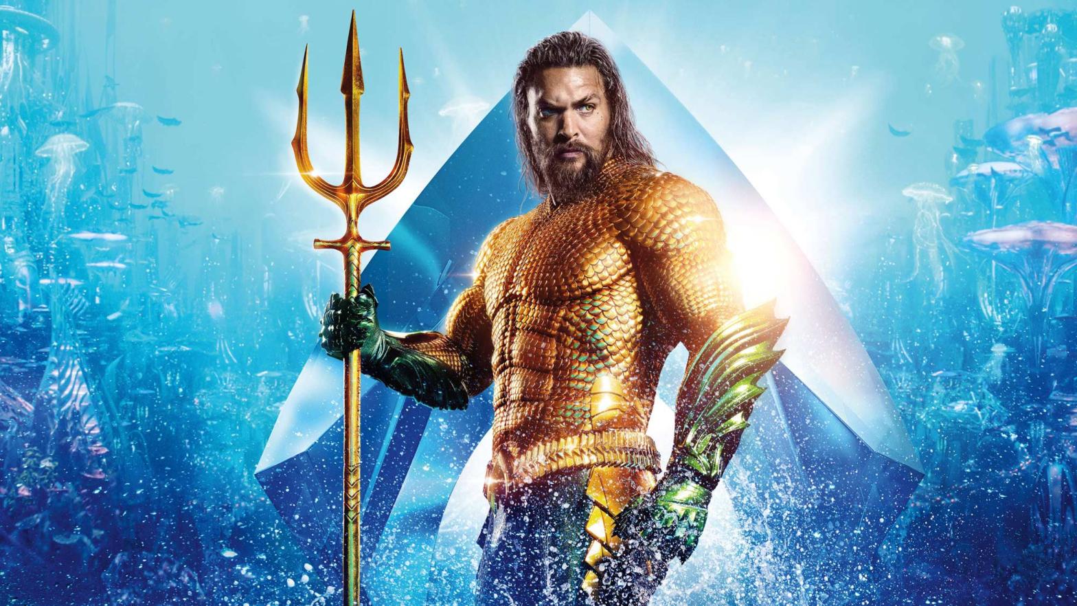 Jason Momoa in all his sparkly Aquaman glory. (Image: Warner Bros.)