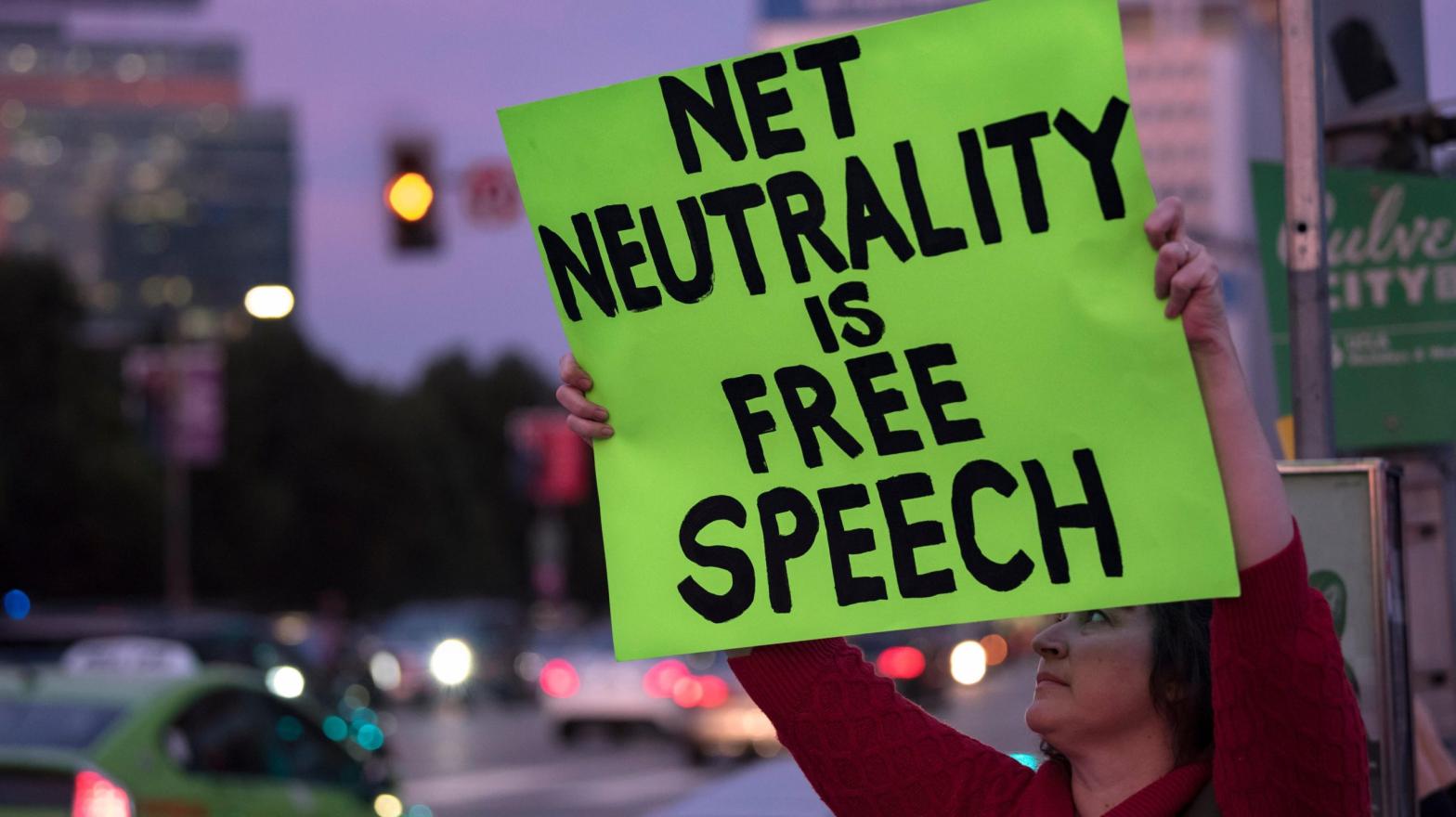 A pro-net neutrality protester outside a Federal Building in Los Angeles, California, in November 2017. (Photo: Ronen Tivony / NurPhoto via Getty Images, Getty Images)