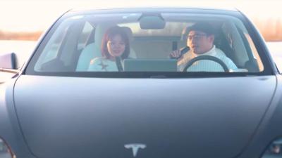 Tesla’s Karaoke Mic Gives Drivers A New Thing To Hold Instead Of The Steering Wheel