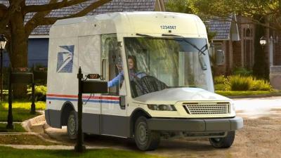 Postmaster General Says Gas-Guzzling Mail Trucks Are Here to Stay Unless Congress Acts