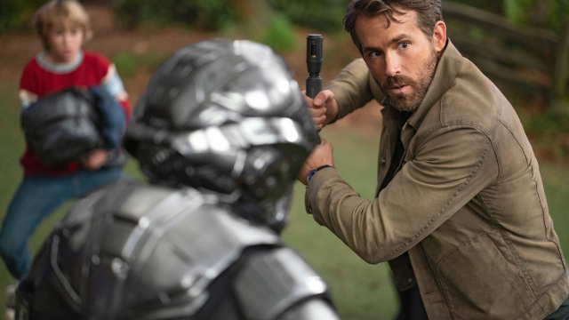 Ryan Reynolds and Younger Ryan Reynolds Make a Power Team in The Adam Project