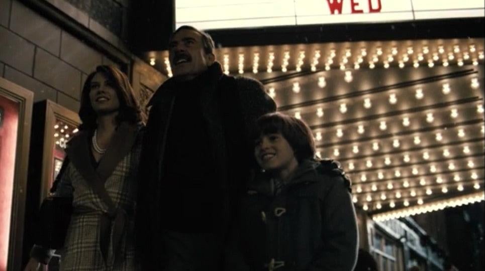 Martha, Thomas, and Bruce Wayne in Zack Snyder's Batman v Superman. (Screenshot: HBO Max)