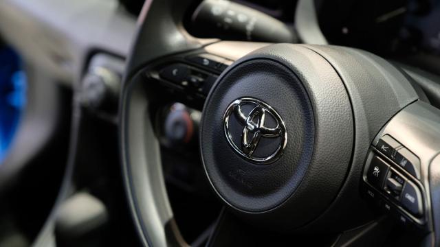 Toyota’s Expanding Steering Wheel Would Tell You That You’re A Bad Driver
