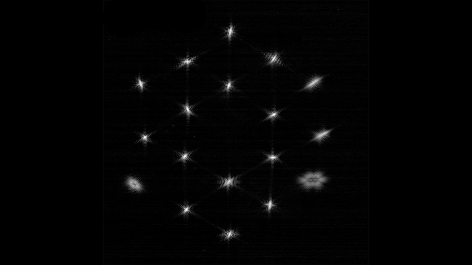 Engineers have brought 18 dots of starlight into a coherent pattern. (Image: NASA/STScI/J. DePasquale)