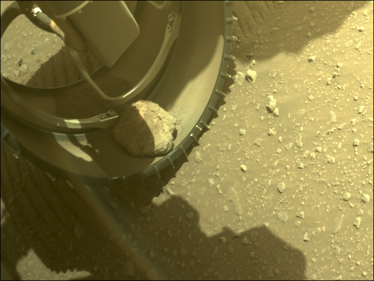 A Hazcam image taken on March 2, 2022 shows the rock still firmly in place.  (Image: NASA/JPL-Caltech)
