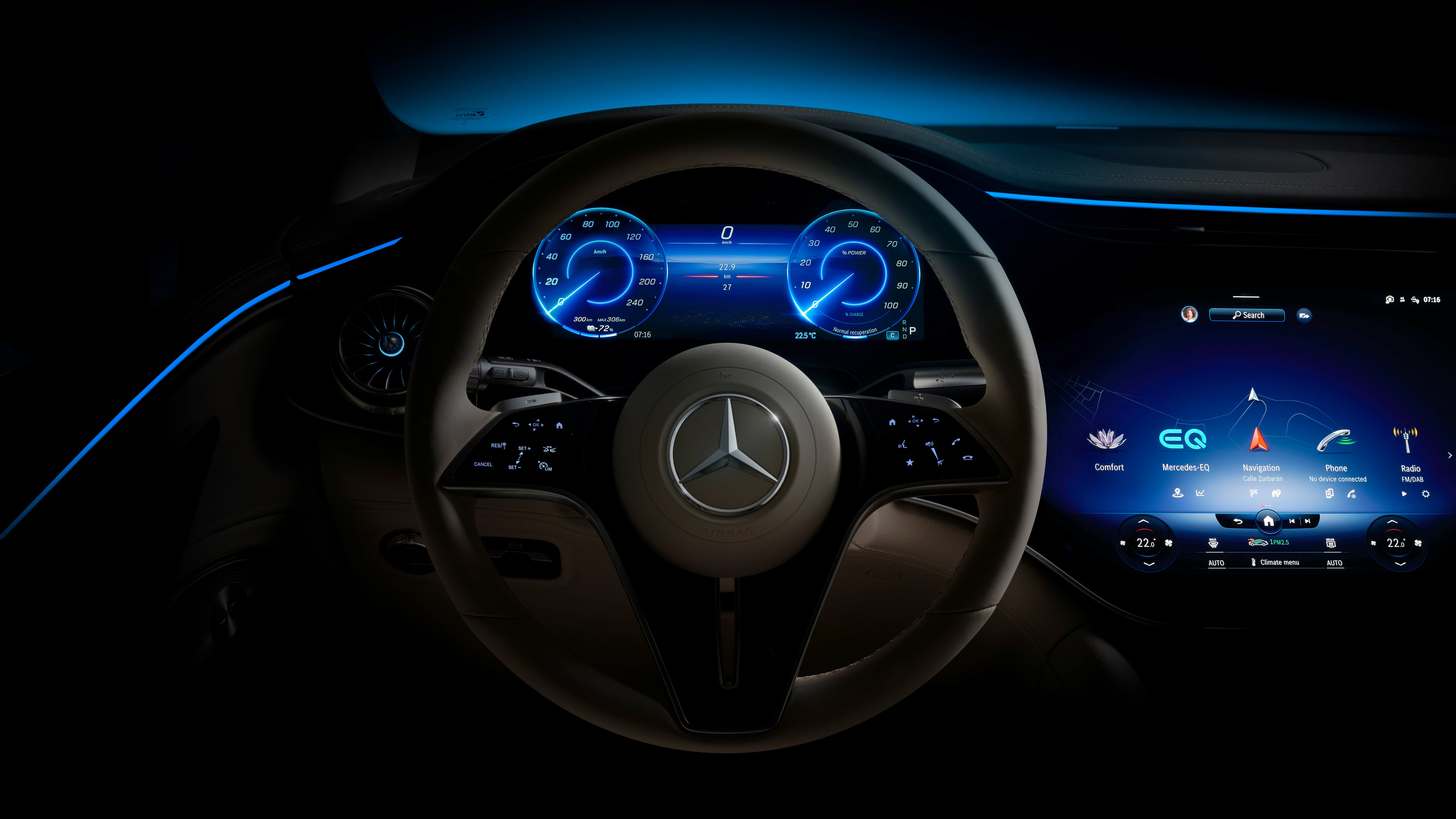 The 2023 Mercedes EQS SUV Will Have an Unsurprisingly Complicated Interior