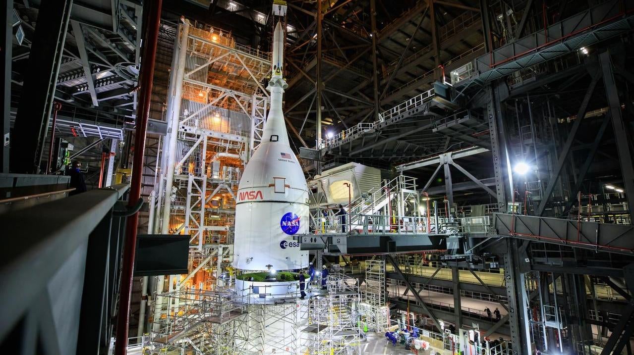 A view of the Orion capsule as it was being fitted to the top of SLS.  (Photo: NASA/Frank Michaux)