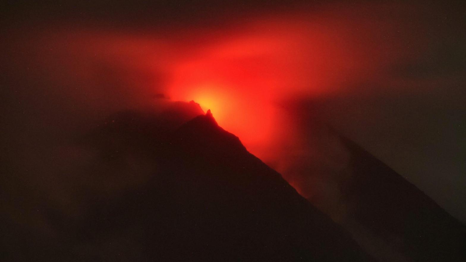 Lava flows from Indonesia's Mount Merapi on March 10. (Photo: DEVI RAHMAN/AFP, Getty Images)