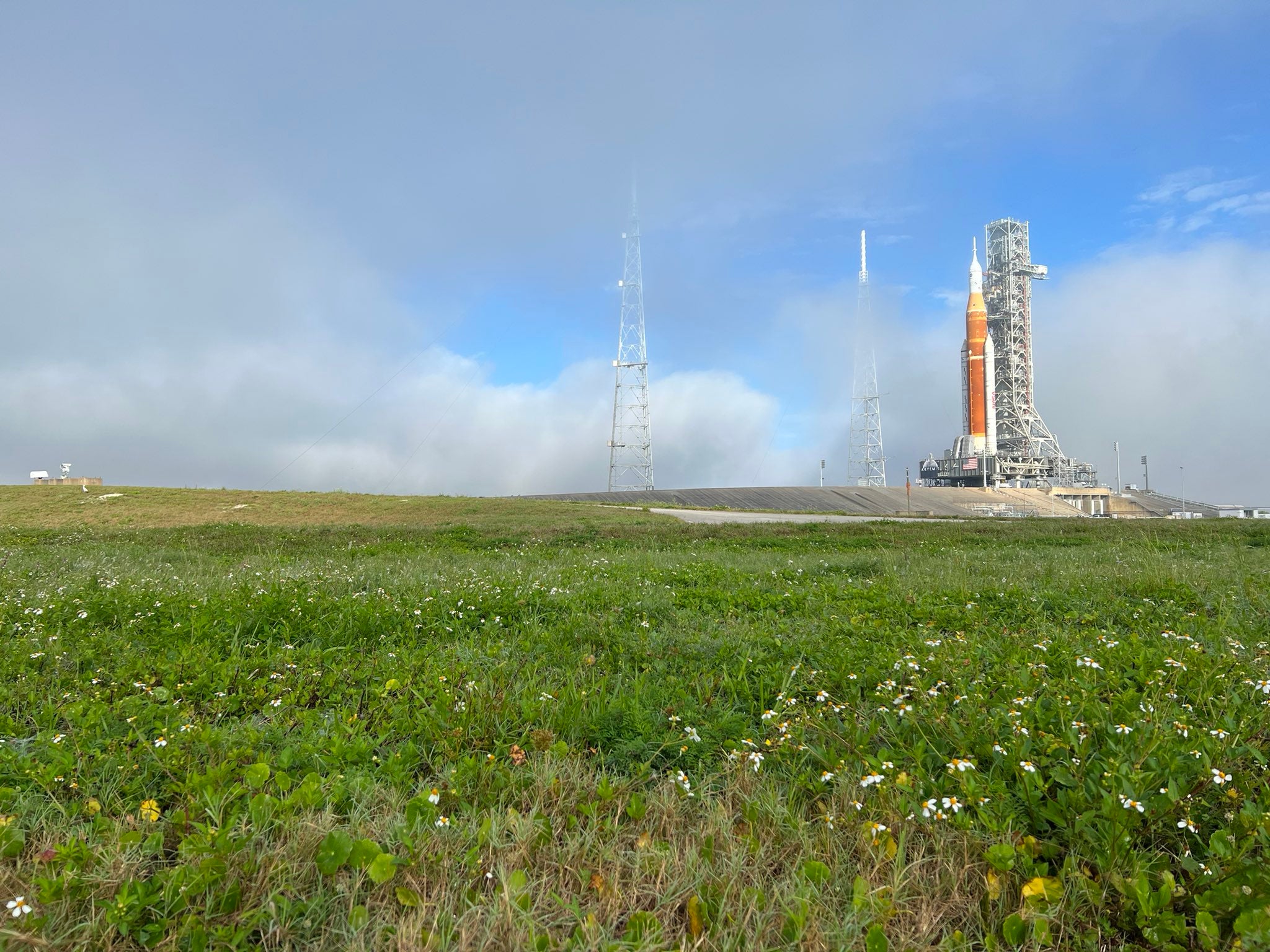 SLS at the launch pad on the morning of March 18, 2022. (Photo: NASA)