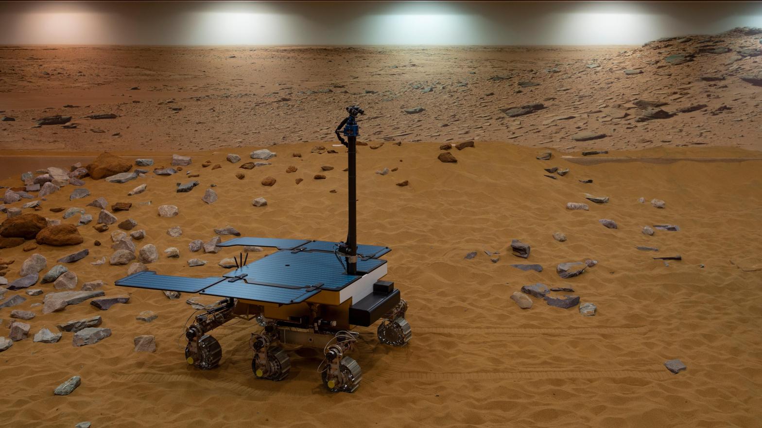 A prototype of the ExoMars rover in Stevenage, England, in 2019. (Photo: Dan Kitwood, Getty Images)