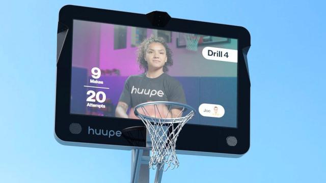 This Backboard With a Giant Screen Wants to Be a Peloton for Basketball