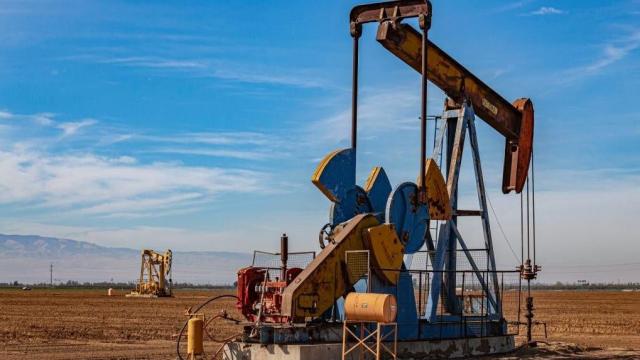Group Sues White House Over Oil & Gas Report That Didn’t Mention Climate Change
