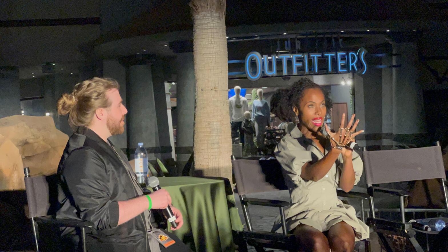 Star of Jurassic World Dominion DeWanda Wise makes a special appearance at Universal Studios Hollywood (Image: Sabina Graves/io9)