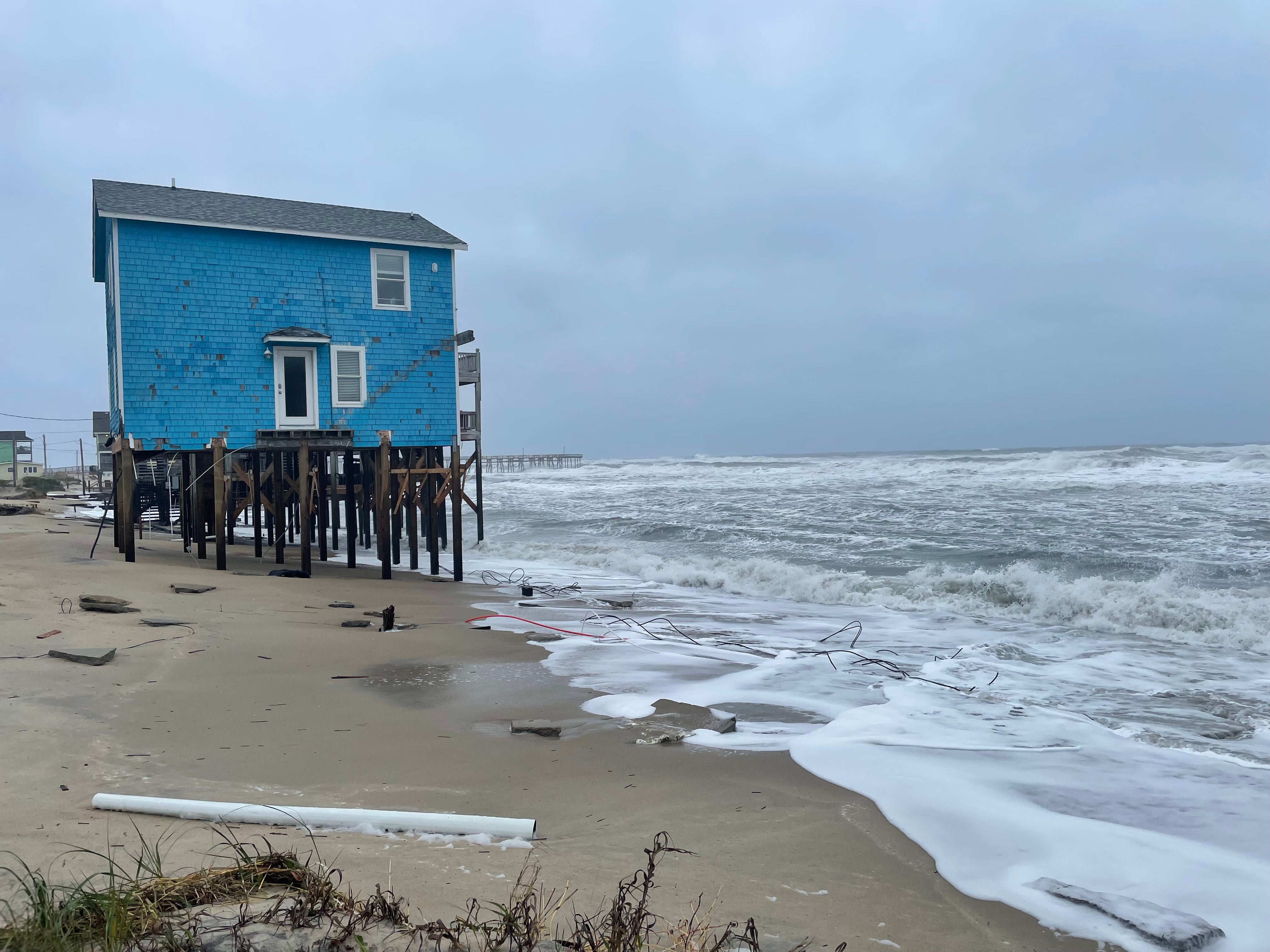 Other houses in the area are considered very vulnerable to collapse, and the National Park Service has notified the owners. (Photo: Cape Hatteras NPS / National Park Service, Fair Use)