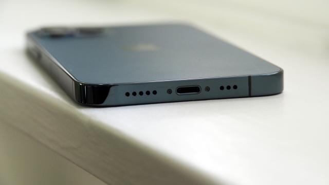 Report: Apple Already Testing USB-C for iPhone