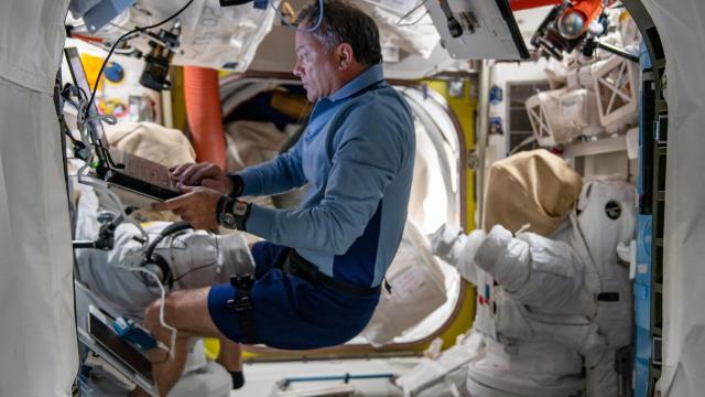 Billionaires Sent to Space Weren’t Expecting to Work So Hard on the ISS