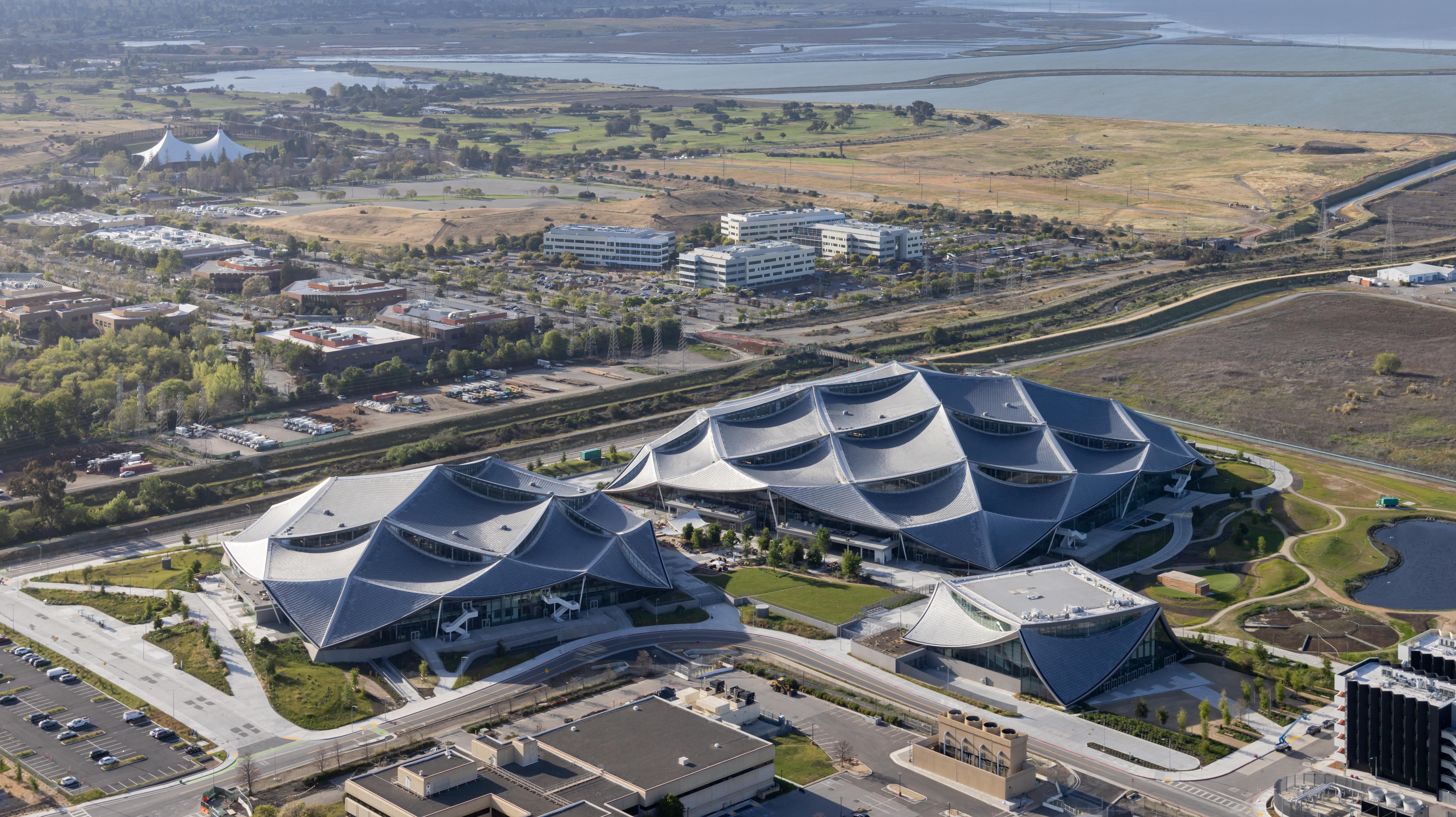 10 Photos of Google’s Massive New Campus With ‘Dragonscale’ Solar Panels
