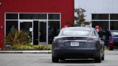 U.S. Tesla Driver on Trial for Autopilot Crash That Killed Two