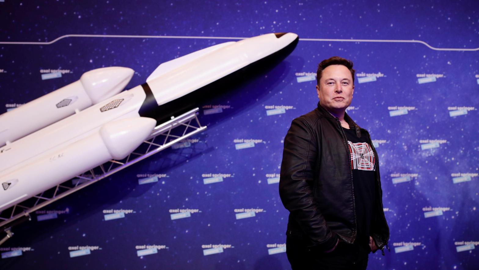 SpaceX owner and Tesla CEO Elon Musk poses on the red carpet of the Axel Springer Award 2020 on December 01, 2020 in Berlin, Germany. (Photo: Hannibal Hanschke-Pool, Getty Images)