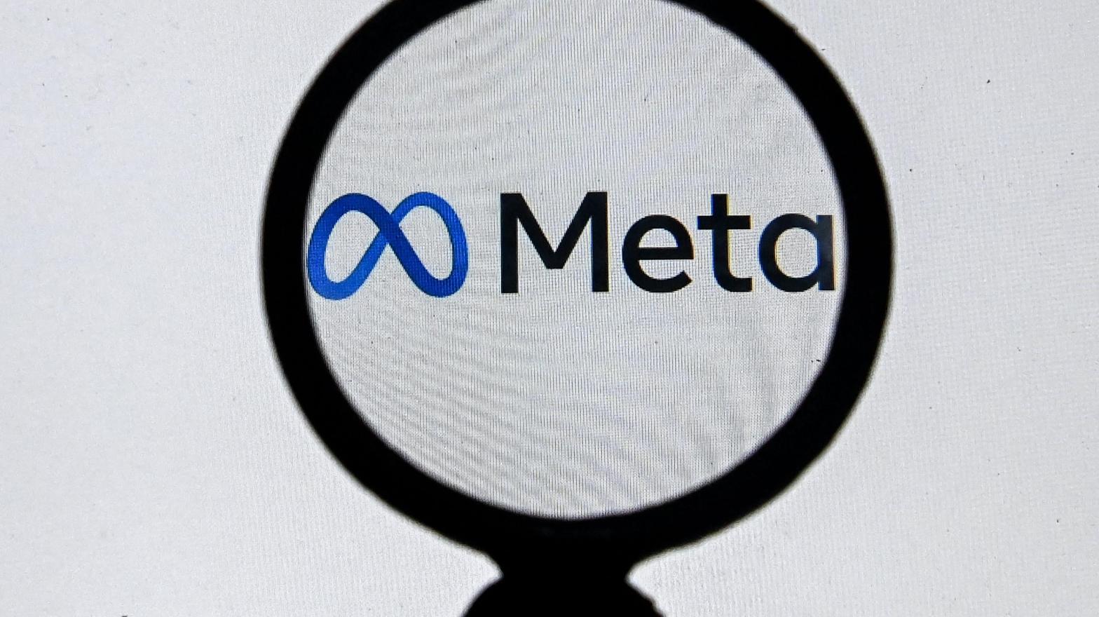 More than 500 doctors and other medical professionals are calling out Meta for the covid-19 misinformation on its platforms. (Illustration: Kirill KUDRYAVTSEV / AFP, Getty Images)