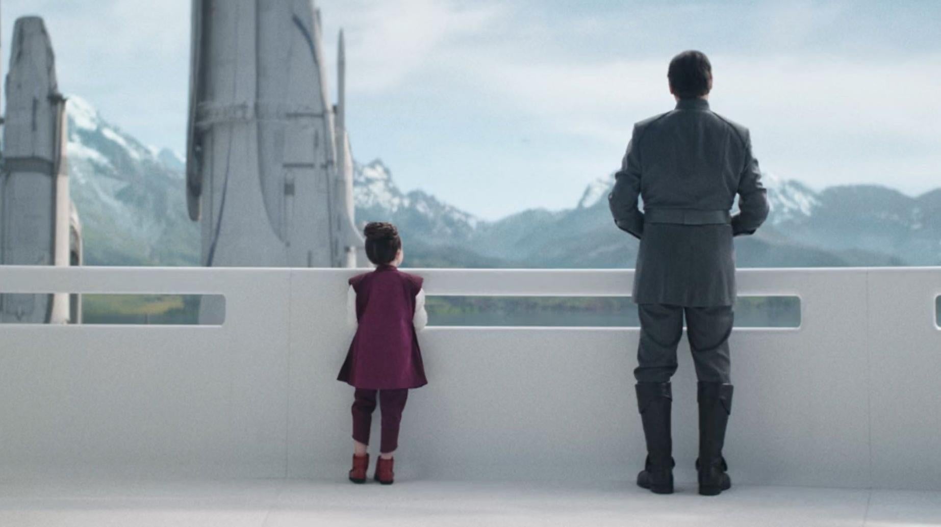 Leia and dad, aka Bail Organa, on Alderaan. (Screenshot: Disney+)