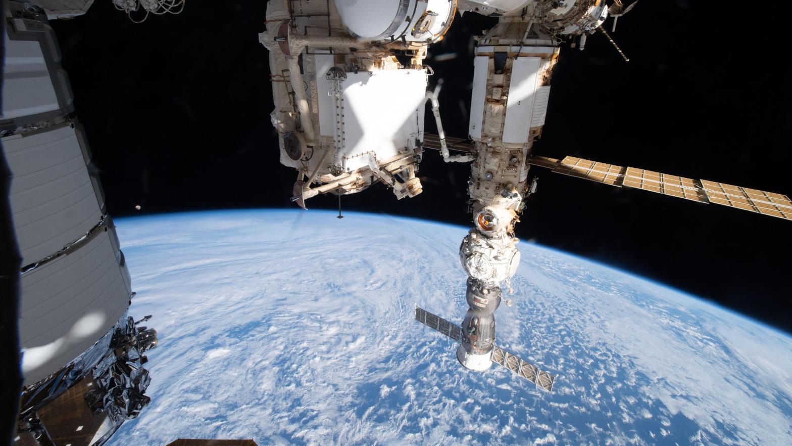 Astronauts aboard the International Space Station regularly take photos of our planet. (Image: NASA)
