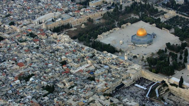 Researchers Think They Found Crusades-Era Grenades in Jerusalem