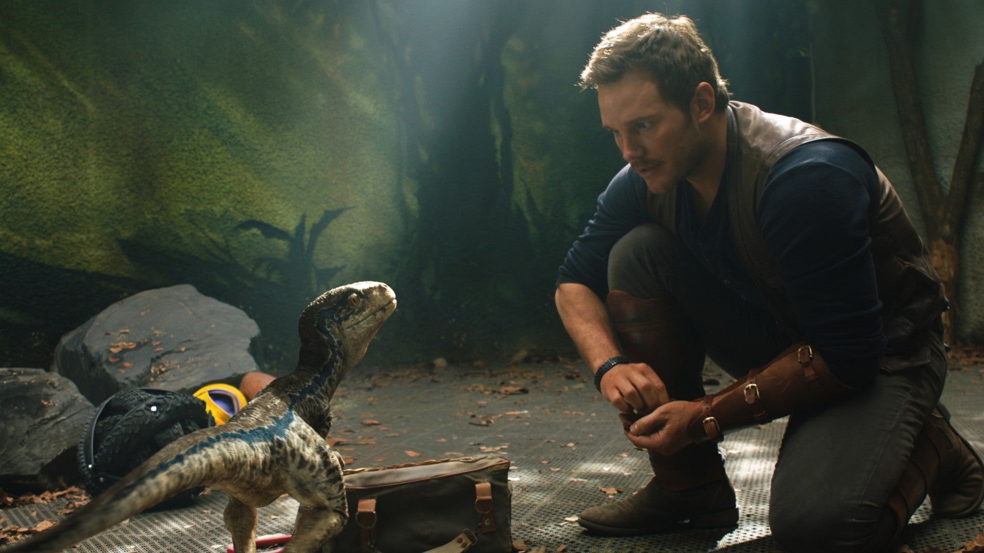 The relationship with Blue the raptor is crucial. (Image: Universal)