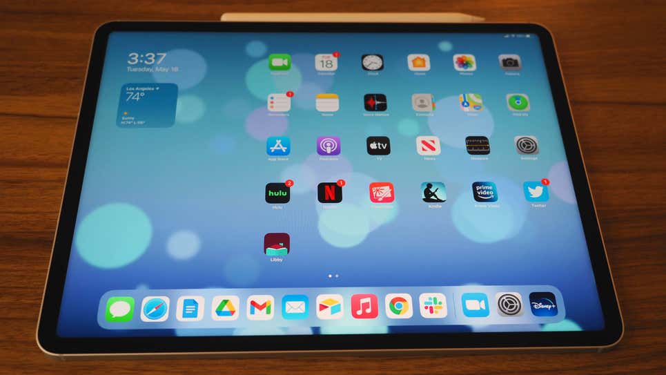 This is last year's iPad Pro, but a refresh could be here sooner than you think. (Photo: Caitlin McGarry / Gizmodo)