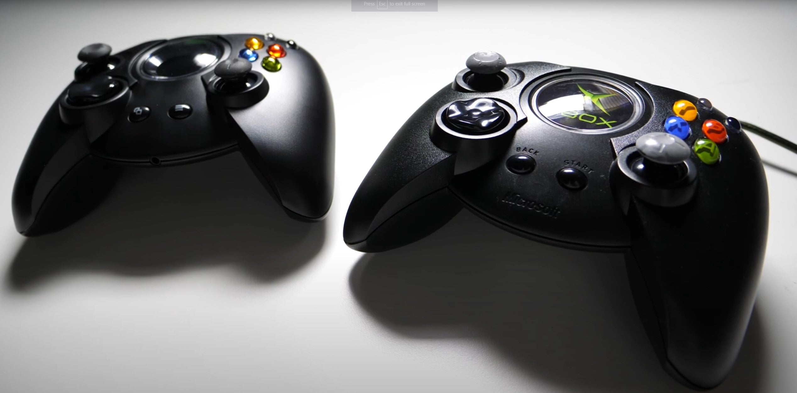 Original Xbox Duke controller on the right (Screenshot: TheRelaxingEnd/YouTube, Other)