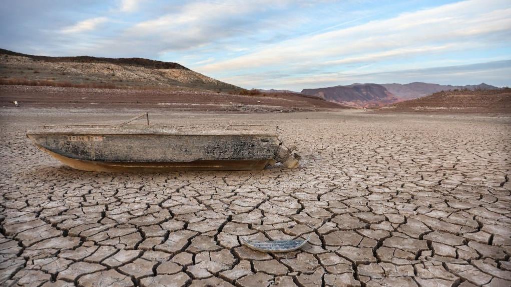 Lake Mead's declining water levels are a result of a climate change-fuelled megadrought and increased water demands out West.  (Photo: Mario Tama, Getty Images)