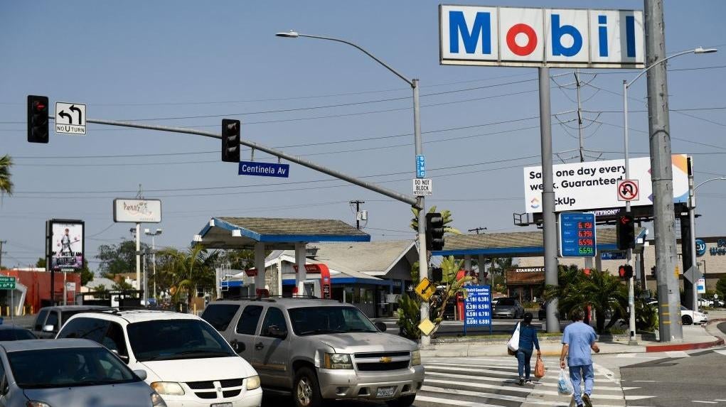 A Mobil gas station on the corner of La Cienega Blvd and Centinela Ave in Los Angeles, California. (Photo: PATRICK T. FALLON/AFP, Getty Images)