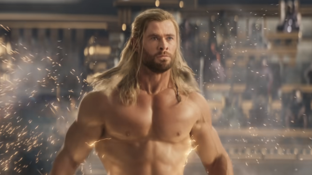 Chris Hemworth’s Glad Thor: Love & Thunder Lets Him Bare His Thunderous Arse