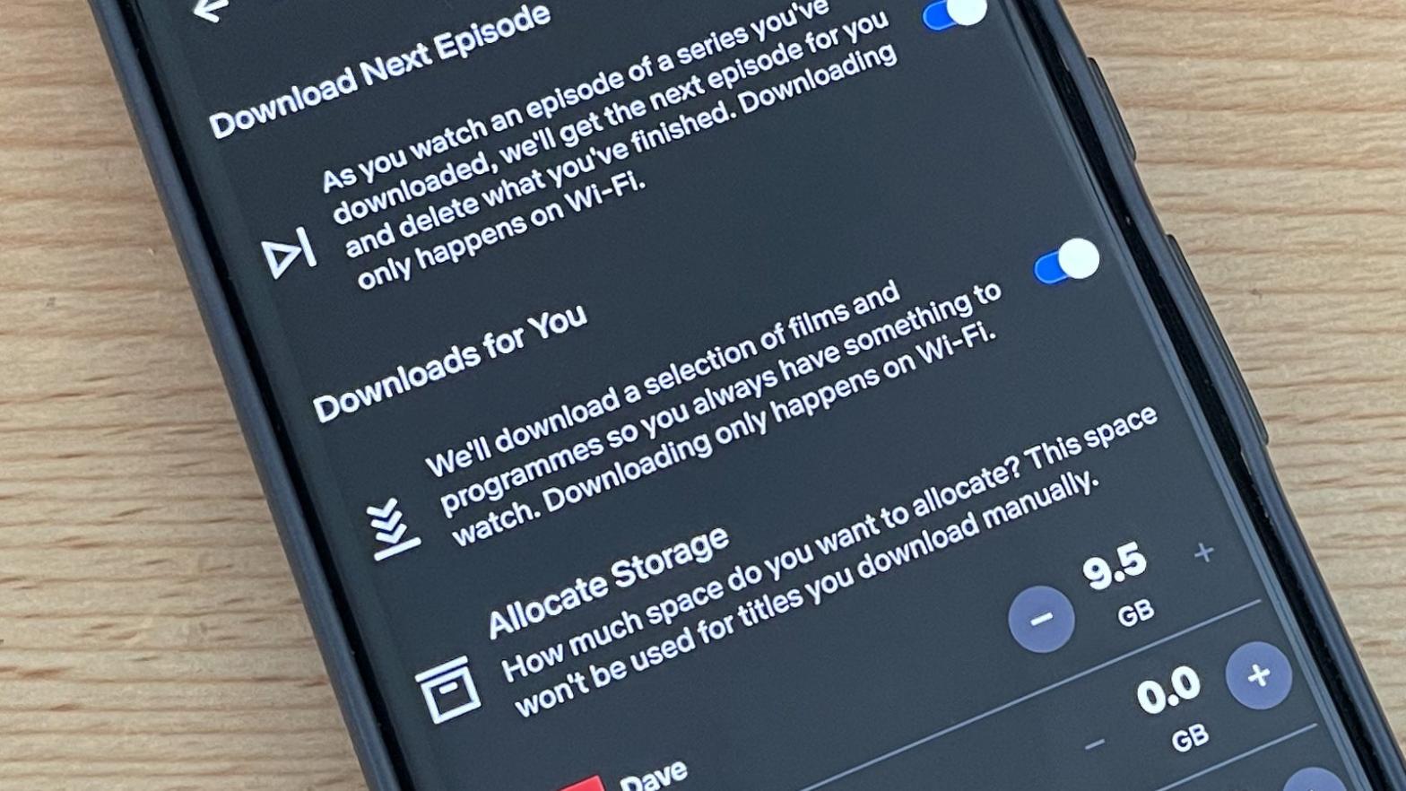 Netflix is one app with an auto download option. (Photo: David Nield/Gizmodo)