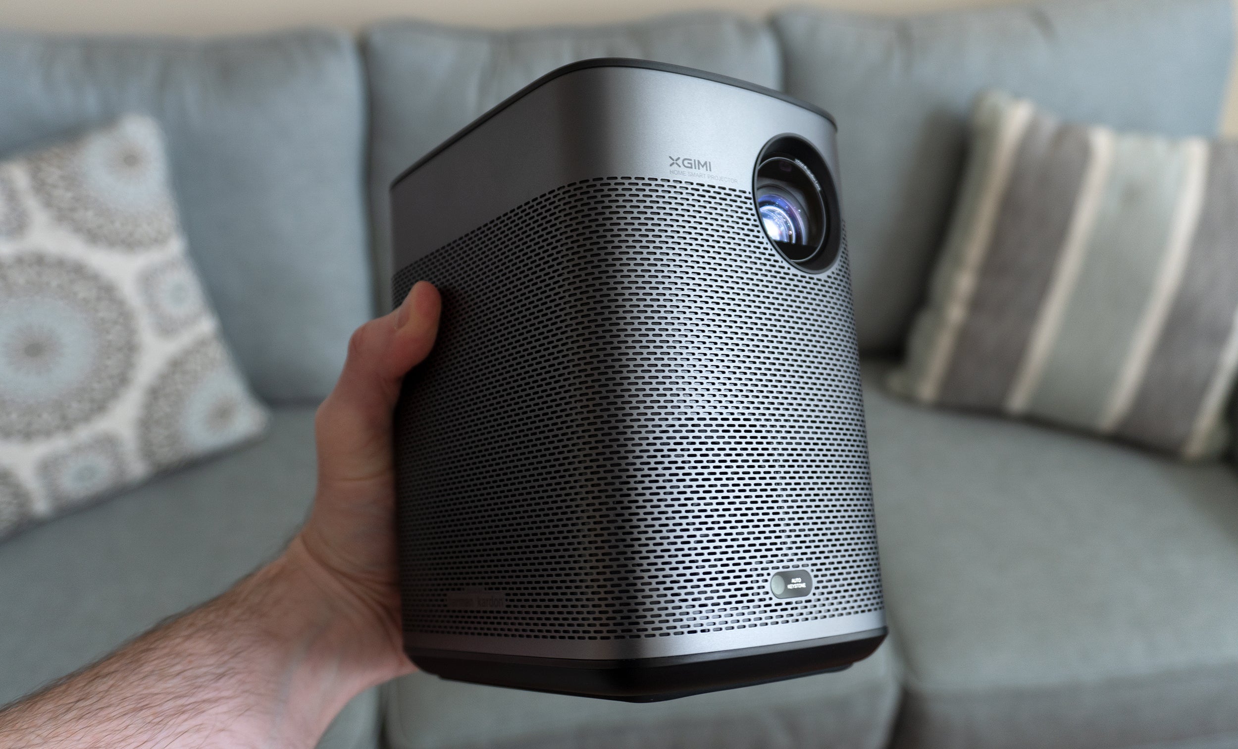 You can easily carry the XGIMI Halo+ in a bag, but weighing in at 2 kg you're going to feel the projector in there. (Photo: Andrew Liszewski | Gizmodo)
