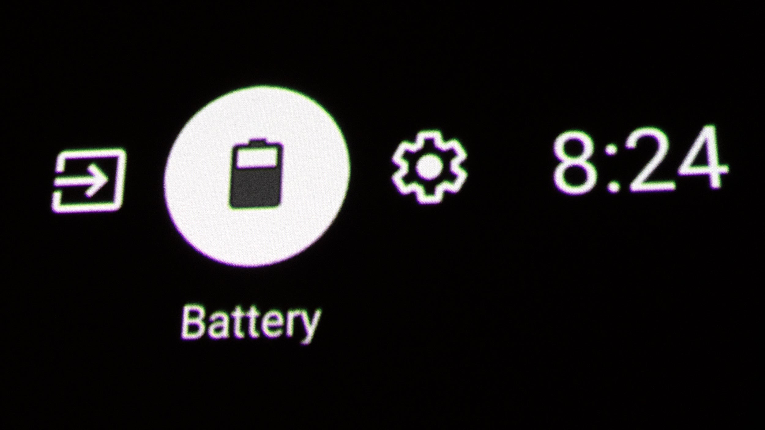 The XGIMI Halo+ relies on Android TV's vague battery metre. (Photo: Andrew Liszewski | Gizmodo)