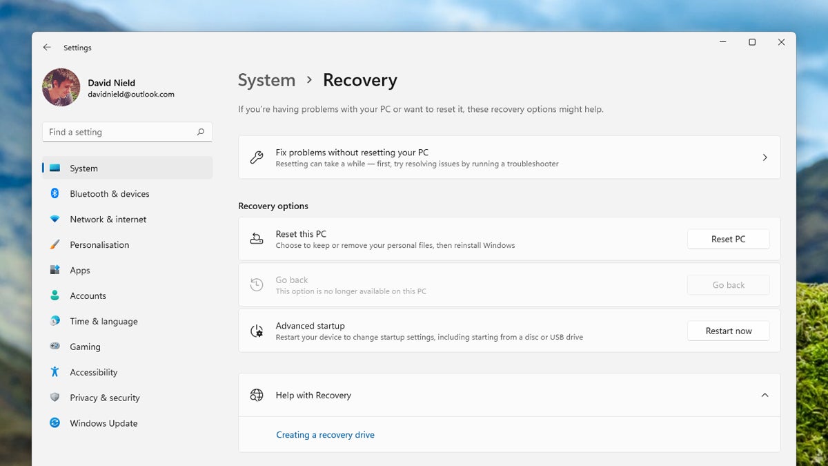 The process starts from the Recovery screen. (Screenshot: Windows)